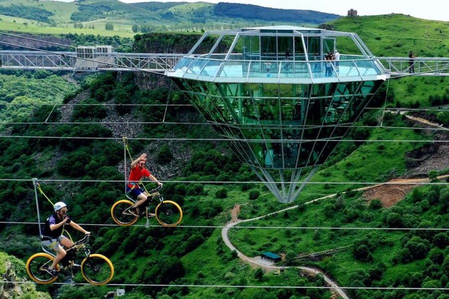 10-tägige Tour – Tiflis, Dashbashi Canyon, Zalka, Gori, Martwili & Kutaissi